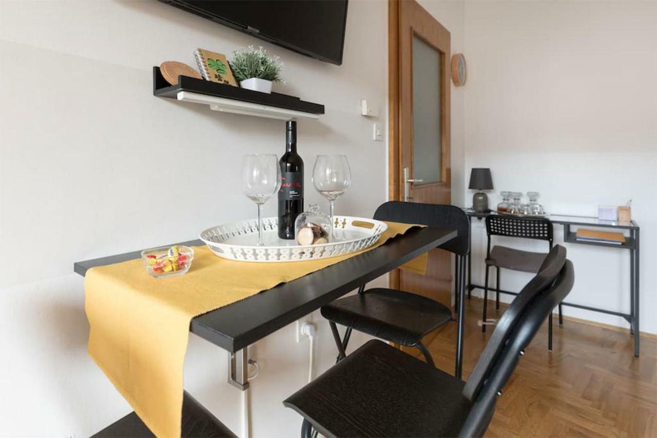 Studio Apartman Comodo Загреб Екстериор снимка