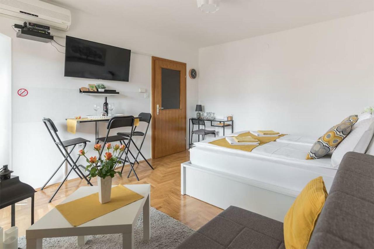 Studio Apartman Comodo Загреб Екстериор снимка